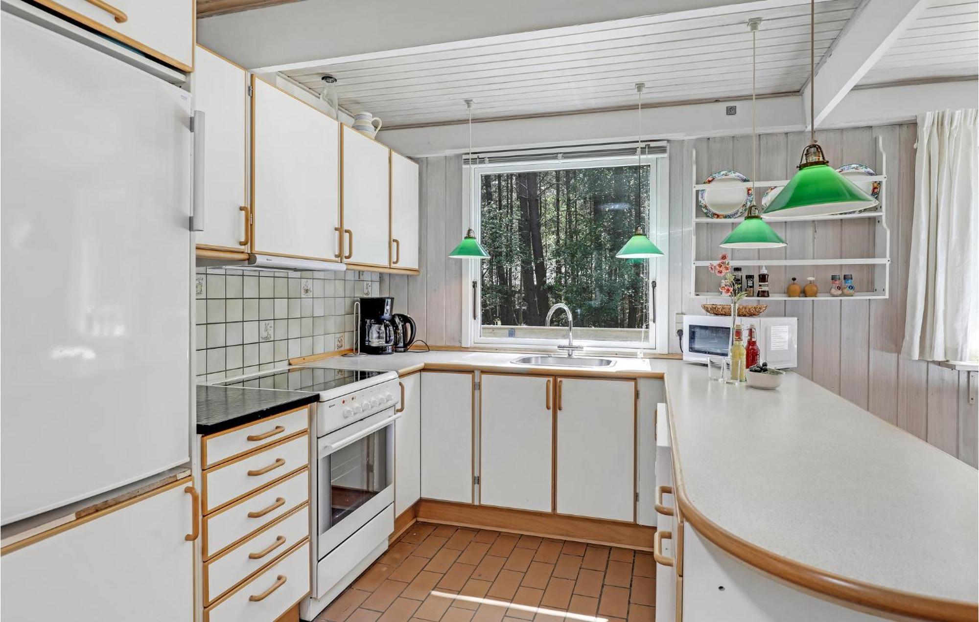 Lovely Home In Nexo With Kitchen Exterior foto